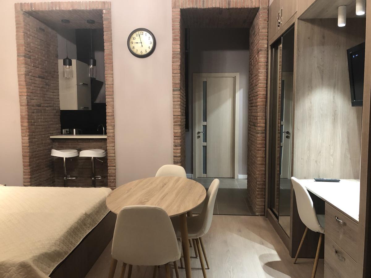 Old Tbilisi Metekhi One Room المظهر الخارجي الصورة
